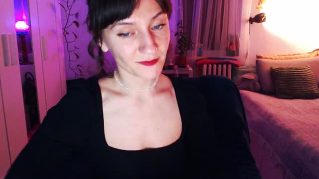 Gallery image thumbnail from Beth_'s myfreecams stream on, 03/24/2025, 23:27 image 10 of 20