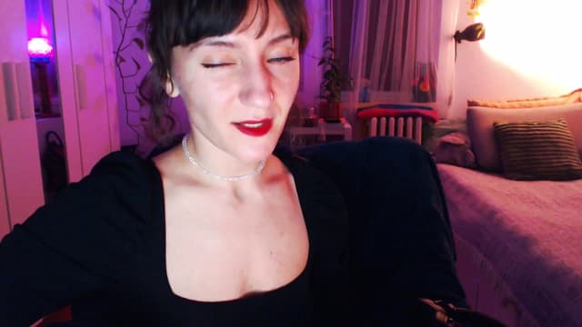 Gallery image thumbnail from Beth_'s myfreecams stream on, 03/24/2025, 23:27 image 17 of 20