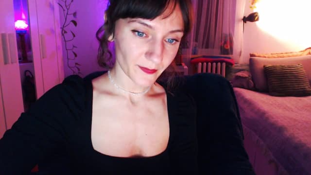 Gallery image thumbnail from Beth_'s myfreecams stream on, 03/24/2025, 23:27 image 15 of 20