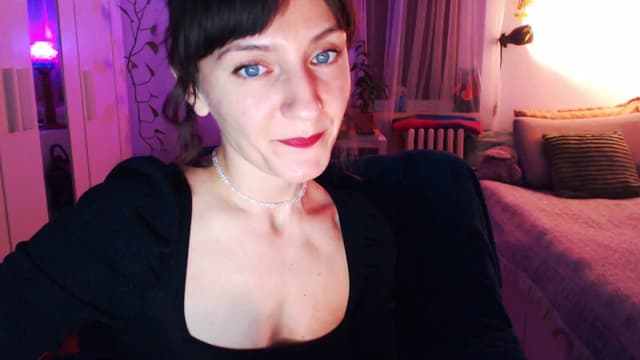 Gallery image thumbnail from Beth_'s myfreecams stream on, 03/24/2025, 23:27 image 14 of 20