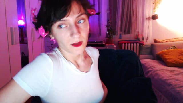 Gallery image thumbnail from Beth_'s myfreecams stream on, 03/25/2025, 21:52 image 7 of 20