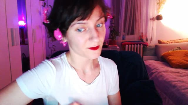 Gallery image thumbnail from Beth_'s myfreecams stream on, 03/25/2025, 21:52 image 11 of 20