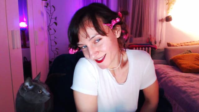 Gallery image thumbnail from Beth_'s myfreecams stream on, 03/25/2025, 21:52 image 13 of 20