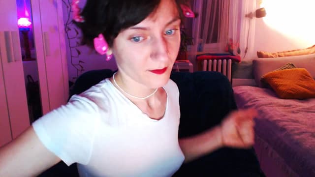 Gallery image thumbnail from Beth_'s myfreecams stream on, 03/25/2025, 21:52 image 20 of 20