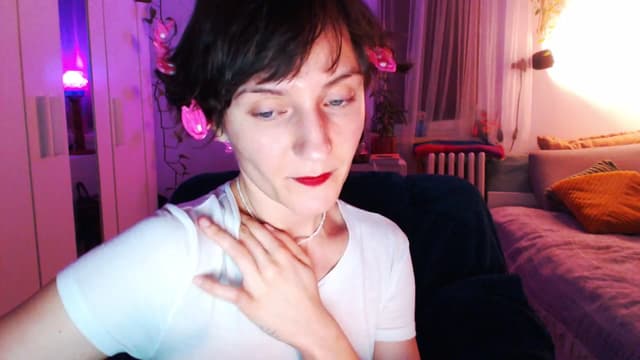 Gallery image thumbnail from Beth_'s myfreecams stream on, 03/25/2025, 21:52 image 12 of 20