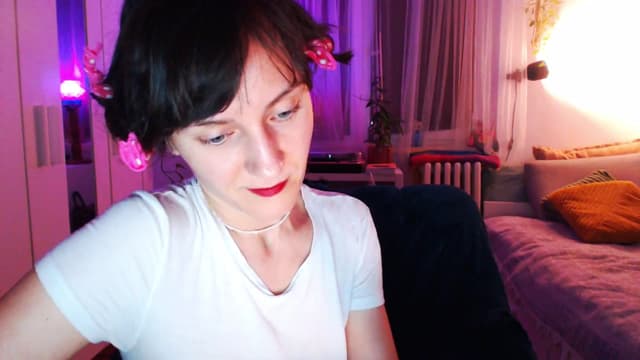 Gallery image thumbnail from Beth_'s myfreecams stream on, 03/25/2025, 21:52 image 16 of 20