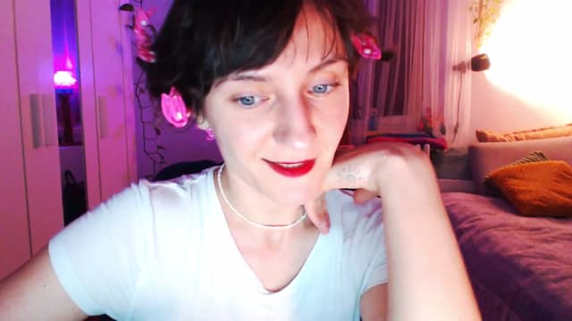 Gallery image thumbnail from Beth_'s myfreecams stream on, 03/25/2025, 21:52 image 15 of 20