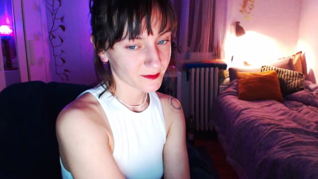 Gallery image thumbnail from Beth_'s myfreecams stream on, 03/27/2025, 23:56 image 14 of 20