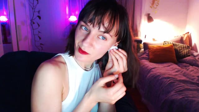 Gallery image thumbnail from Beth_'s myfreecams stream on, 03/27/2025, 23:56 image 10 of 20