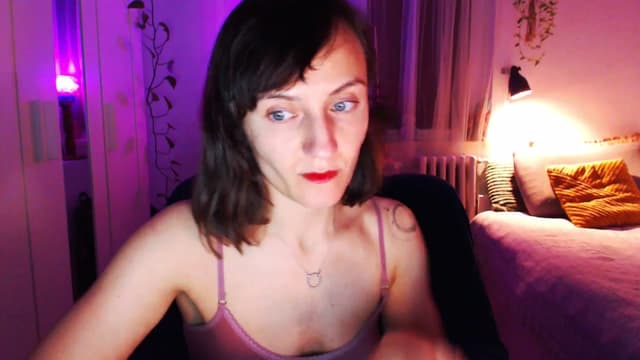 Gallery image thumbnail from Beth_'s myfreecams stream on, 04/02/2025, 20:11 image 5 of 20