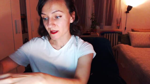 Gallery image thumbnail from Beth_'s myfreecams stream on, 04/06/2025, 19:18 image 12 of 20