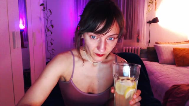 Gallery image thumbnail from Beth_'s myfreecams stream on, 04/13/2025, 18:33 image 1 of 20