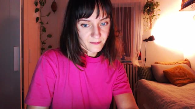 Gallery image thumbnail from Beth_'s myfreecams stream on, 05/28/2025, 18:05 image 18 of 20