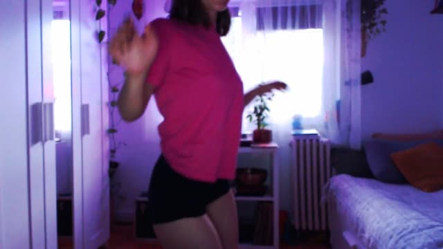 Gallery image thumbnail from Beth_'s myfreecams stream on, 05/28/2025, 18:05 image 9 of 20