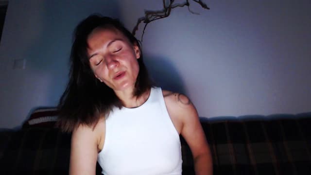 Gallery image thumbnail from Beth_'s myfreecams stream on, 06/23/2025, 18:57 image 5 of 20
