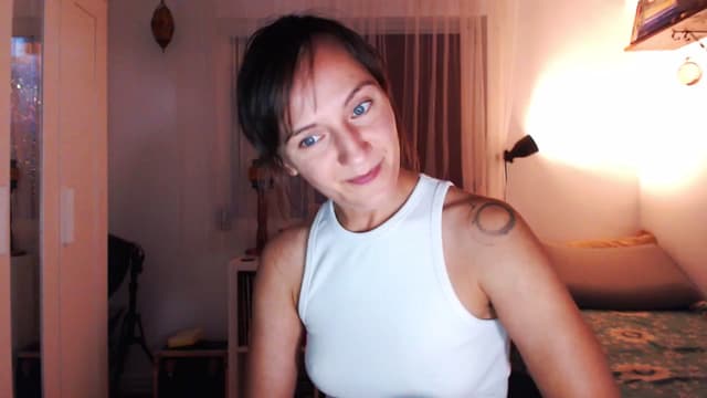 Gallery image thumbnail from Beth_'s myfreecams stream on, 08/07/2025, 18:39 image 16 of 20