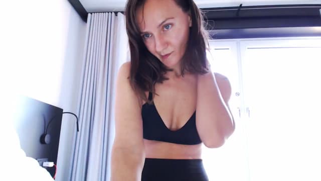 Gallery image thumbnail from Beth_'s myfreecams stream on, 09/14/2025, 17:28 image 9 of 20