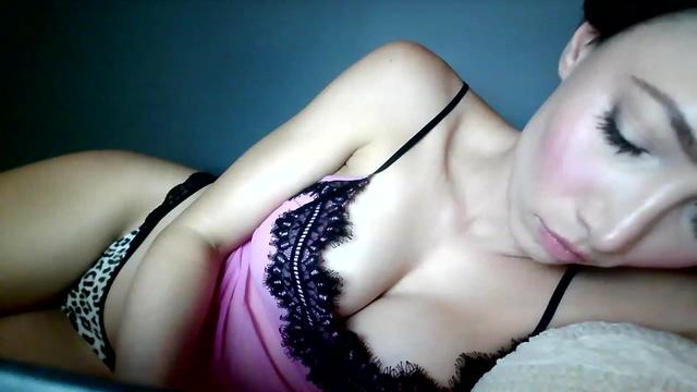Gallery image thumbnail from BiancaXblack's myfreecams stream on, 11/23/2022, 04:31 image 1 of 20