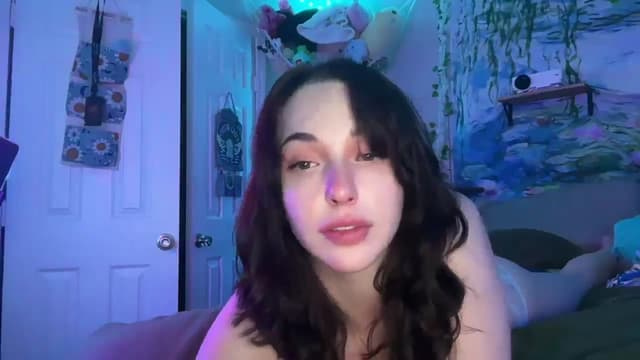 Gallery image thumbnail from Blov3's myfreecams stream on, 01/29/2025, 08:31 image 8 of 20