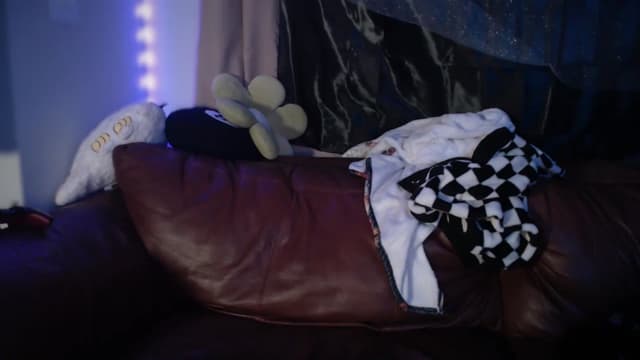 Gallery image thumbnail from Blov3's myfreecams stream on, 02/09/2025, 10:37 image 12 of 20