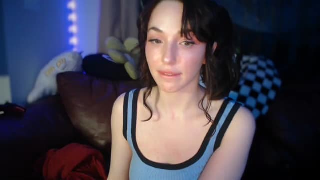 Gallery image thumbnail from Blov3's myfreecams stream on, 02/09/2025, 10:37 image 7 of 20