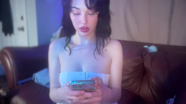 Gallery image thumbnail from Blov3's myfreecams stream on, 02/16/2025, 12:56 image 14 of 20
