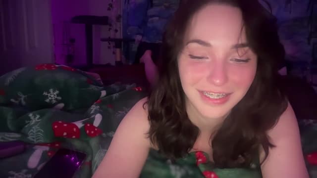 Gallery image thumbnail from Blov3's myfreecams stream on, 02/16/2025, 15:58 image 17 of 20