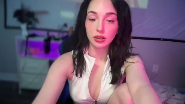 Gallery image thumbnail from Blov3's myfreecams stream on, 03/29/2025, 10:57 image 1 of 20