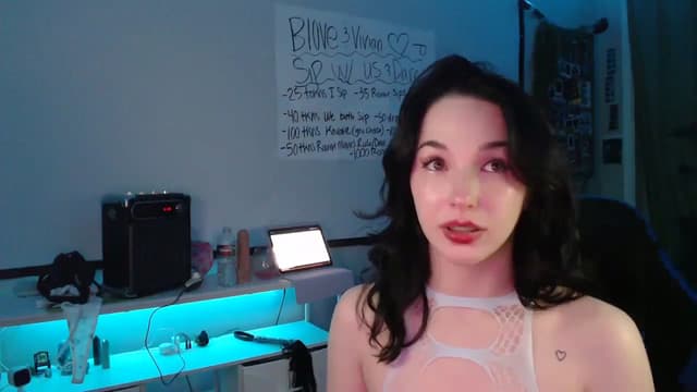 Gallery image thumbnail from Blov3's myfreecams stream on, 04/25/2025, 10:25 image 17 of 20