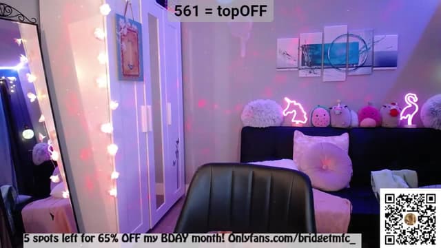 Gallery image thumbnail from Bridg's myfreecams stream on, 05/26/2023, 10:03 image 8 of 20