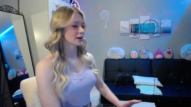 Gallery image thumbnail from Bridg's myfreecams stream on, 05/31/2023, 09:46 image 15 of 20