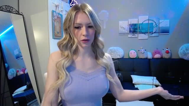 Gallery image thumbnail from Bridg's myfreecams stream on, 05/31/2023, 09:46 image 16 of 20