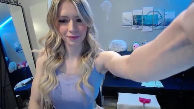 Gallery image thumbnail from Bridg's myfreecams stream on, 05/31/2023, 09:46 image 18 of 20