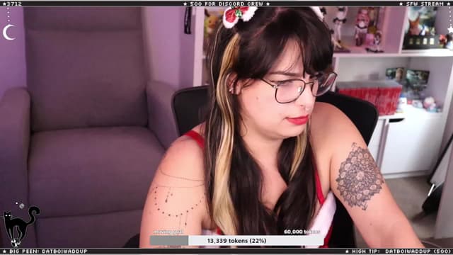 Gallery image thumbnail from Cat__'s myfreecams stream on, 12/18/2023, 08:39 image 8 of 20