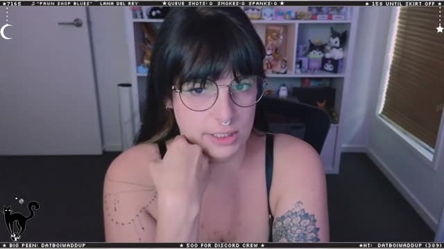 Gallery image thumbnail from Cat__'s myfreecams stream on, 03/11/2024, 08:23 image 18 of 20