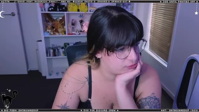 Gallery image thumbnail from Cat__'s myfreecams stream on, 03/24/2024, 07:44 image 16 of 20