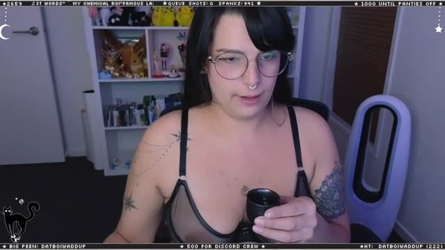 Gallery image thumbnail from Cat__'s myfreecams stream on, 04/04/2024, 09:38 image 6 of 20