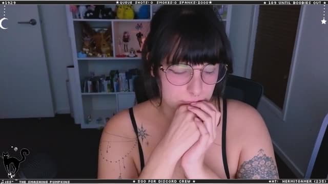 Gallery image thumbnail from Cat__'s myfreecams stream on, 04/19/2024, 08:39 image 19 of 20
