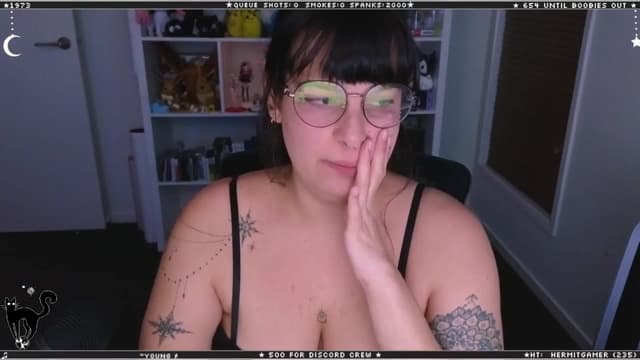 Gallery image thumbnail from Cat__'s myfreecams stream on, 04/19/2024, 08:39 image 8 of 20
