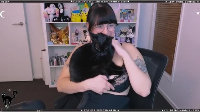 Gallery image thumbnail from Cat__'s myfreecams stream on, 04/28/2024, 08:36 image 11 of 20