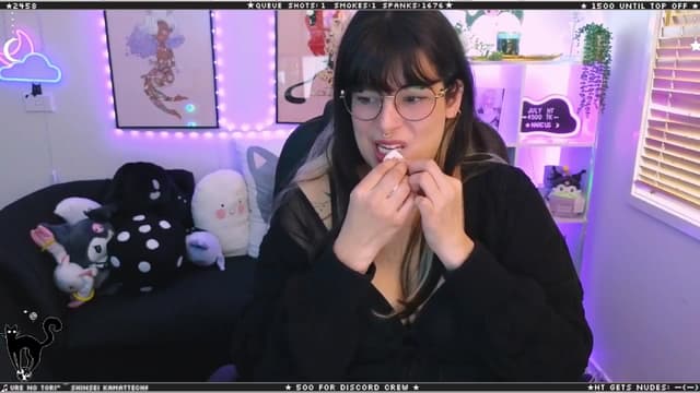 Gallery image thumbnail from Cat__'s myfreecams stream on, 08/08/2024, 04:38 image 8 of 20