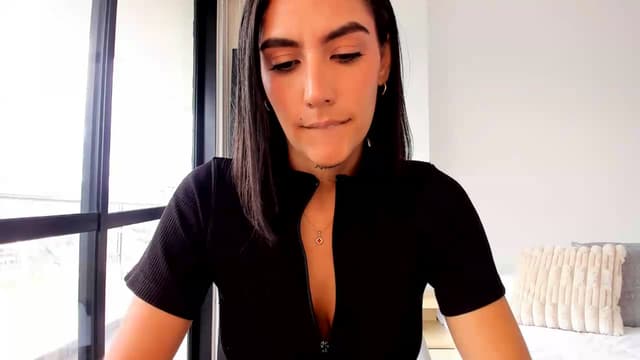 Gallery image thumbnail from Cleoo's myfreecams stream on, 08/01/2026, 19:06 image 15 of 20