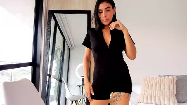 Gallery image thumbnail from Cleoo's myfreecams stream on, 08/01/2026, 19:45 image 12 of 20