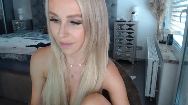 Gallery image thumbnail from CocoMia's myfreecams stream on, 09/18/2023, 12:18 image 9 of 20