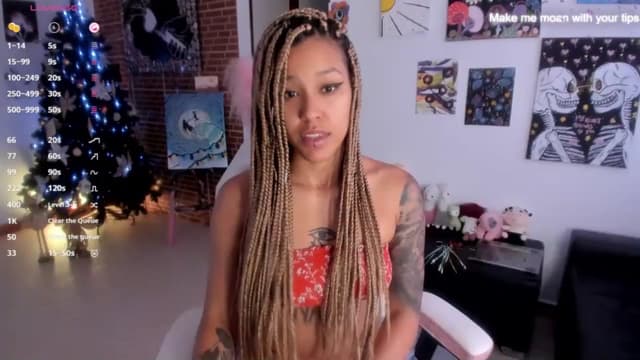 Gallery image thumbnail from Cocox's myfreecams stream on, 01/05/2025, 16:01 image 14 of 20