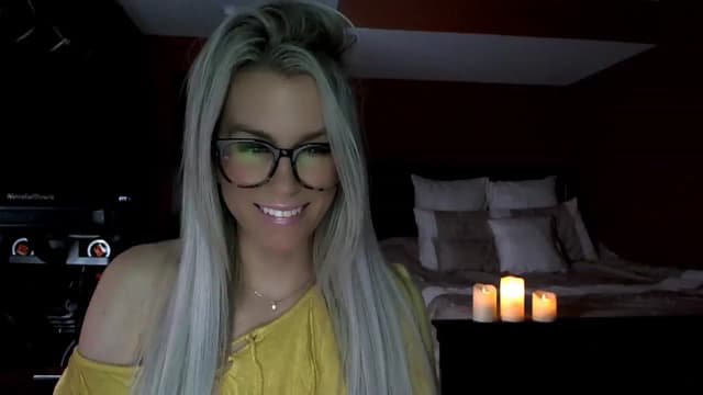 Gallery image thumbnail from Cora9's myfreecams stream on, 12/07/2022, 05:29 image 1 of 20
