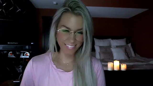 Gallery image thumbnail from Cora9's myfreecams stream on, 12/08/2022, 05:22 image 13 of 20