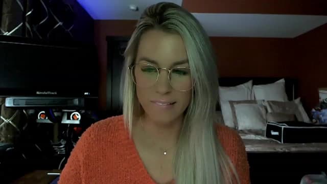 Gallery image thumbnail from Cora9's myfreecams stream on, 12/23/2022, 05:55 image 9 of 20