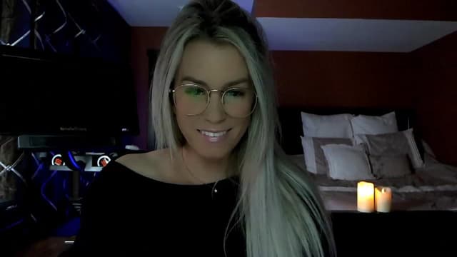 Gallery image thumbnail from Cora9's myfreecams stream on, 12/28/2022, 05:33 image 1 of 20