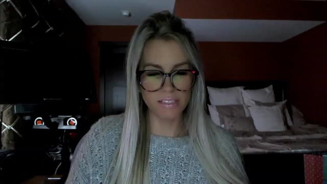 Gallery image thumbnail from Cora9's myfreecams stream on, 01/10/2023, 04:57 image 14 of 20